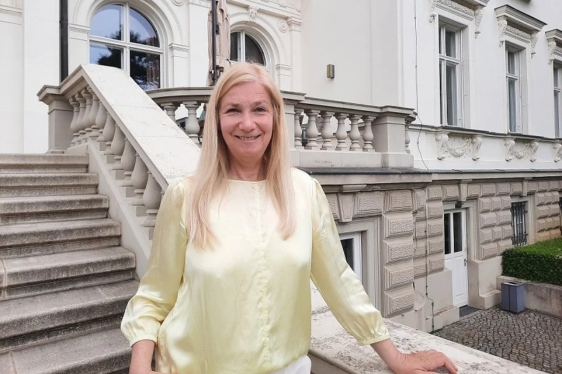 Ukrainisch-Deutsch Sprachdienstleistungen: Brücken bauen zwischen Kulturen und Fachbereichen